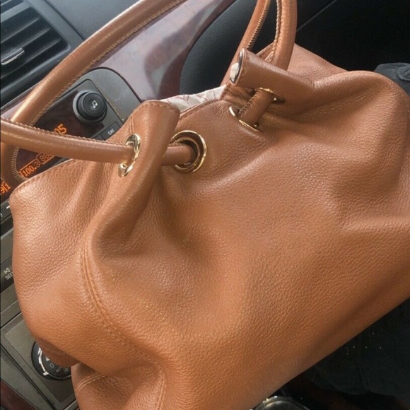 Michael kors purse - Picture 3 of 3